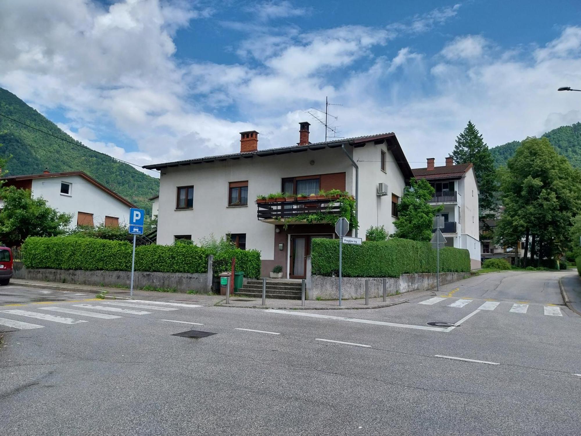 Gravitacija West Tolmin Exteriör bild
