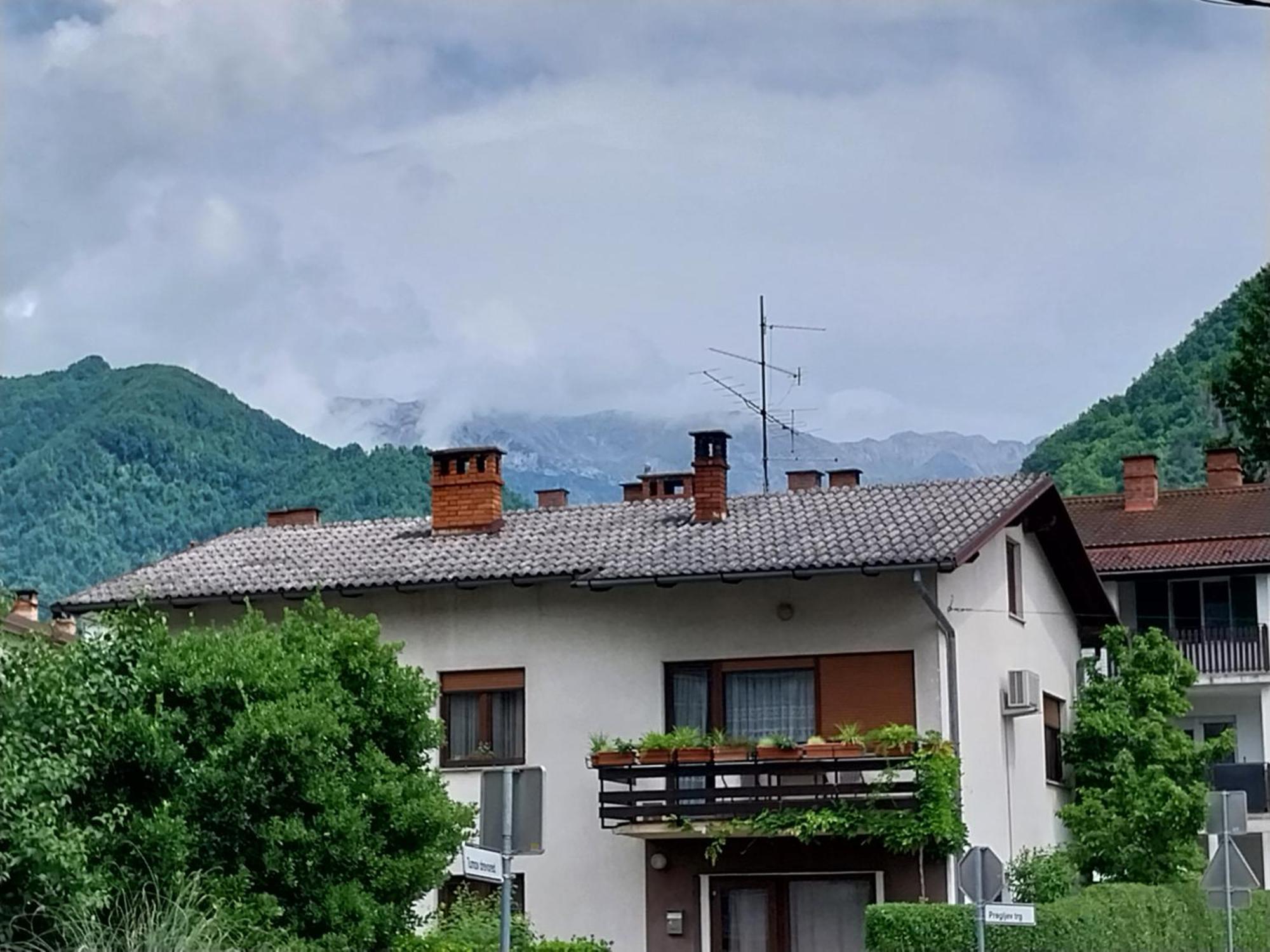 Gravitacija West Tolmin Exteriör bild
